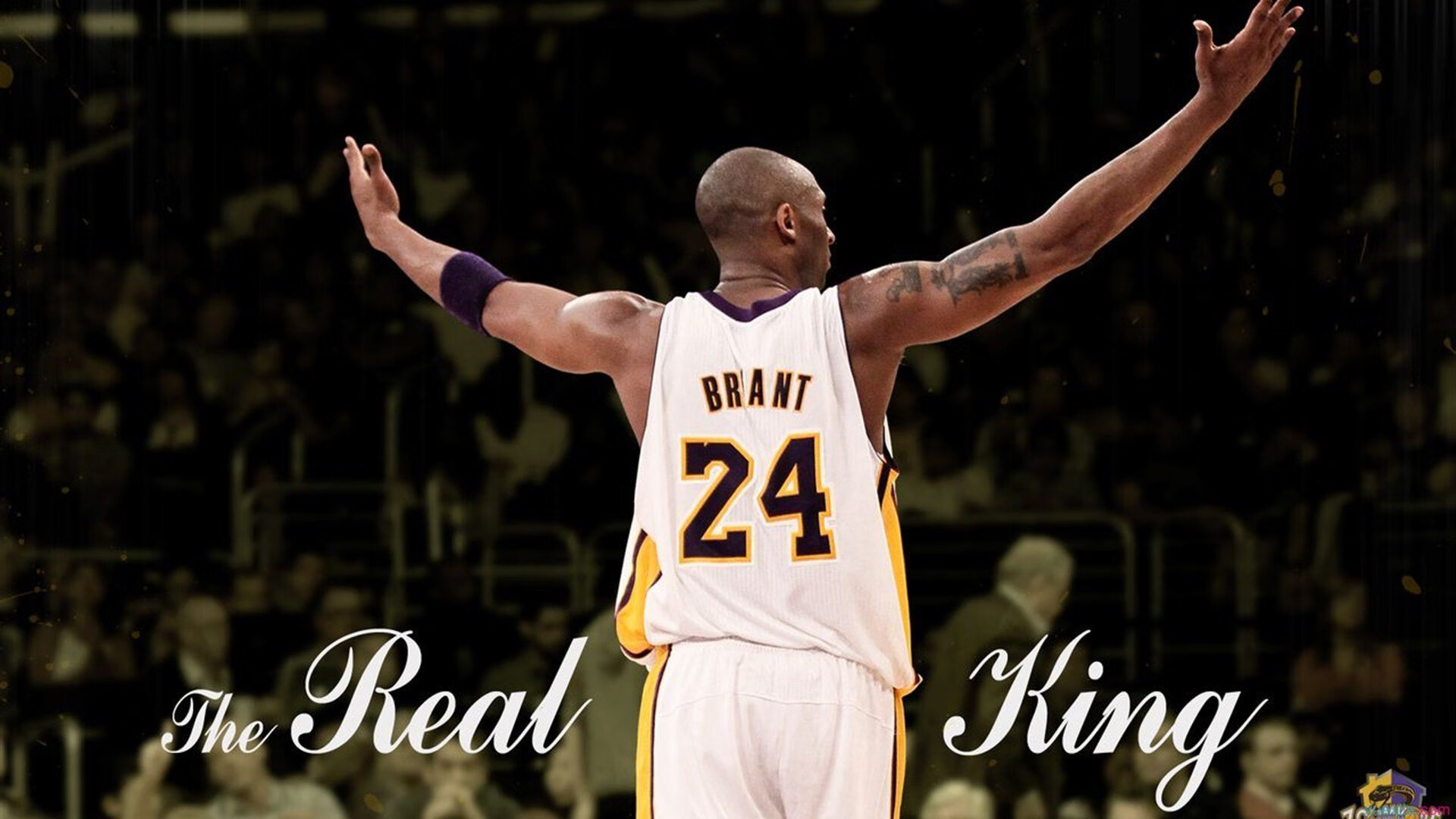 詹姆斯接受采访谈球员生涯规划，詹姆斯采访帮助年轻人成长