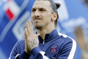 爱游戏登录入口-瑞安：在全黑队的进攻体系中扮演着至关重要的角色，2019年瑞安打黑案件