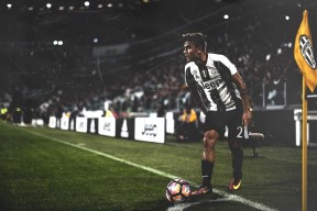 爱游戏体育平台-外援积极适应球队节奏语言和战术配合同步取得进展，比赛外援