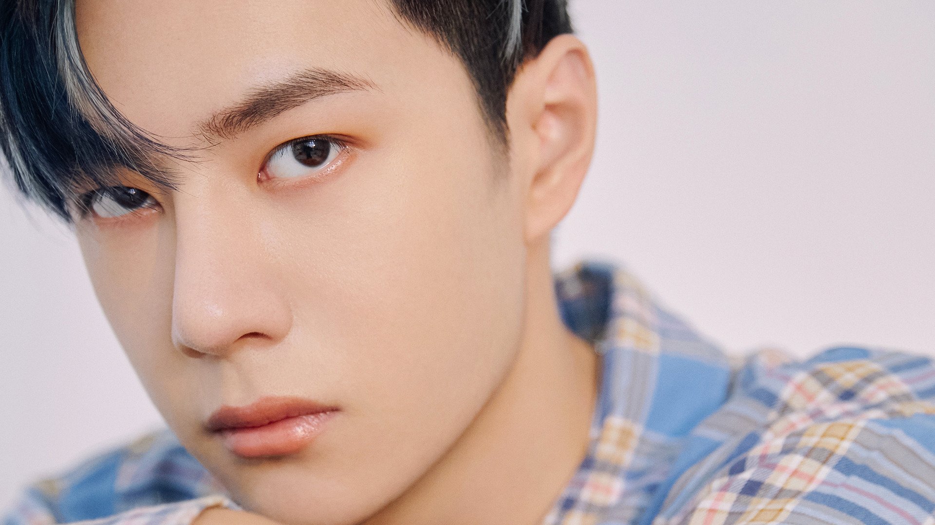 中国男足在巴黎奥运会比赛中以3-0击败几内亚,奥运会足球赛中国男足